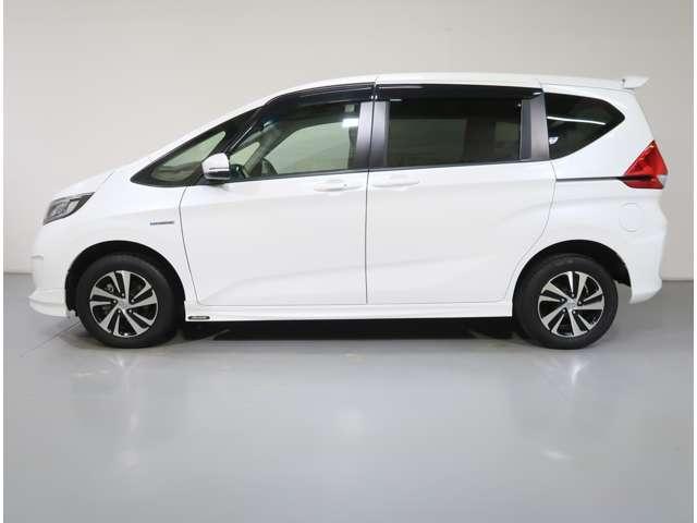 フリード＋ハイブリッド １．５　ハイブリッド　Ｇ　ホンダセンシング　４ＷＤ　衝突軽減ブレ－キ　踏み間違い衝突防止アシ（10枚目）