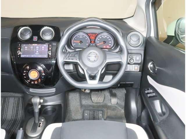 ノート １．２　Ｘ　ＦＯＵＲ　スマートセーフティエディション　４ＷＤ　衝突軽減ブレ－キ　踏み間違い衝突防止アシ（7枚目）