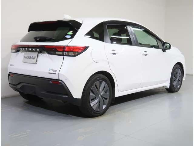 ノート Ｘ　ＦＯＵＲ　１．２　Ｘ　ＦＯＵＲ　４ＷＤ　衝突軽減ブレ－キ　メモリーナビ　ＨＩＤヘッドライト　ＥＴＣ　バックカメラ　アルミホイール　全周囲カメラ　オートクルーズコントロール　寒冷地仕様　衝突防止システム　エアコン（5枚目）