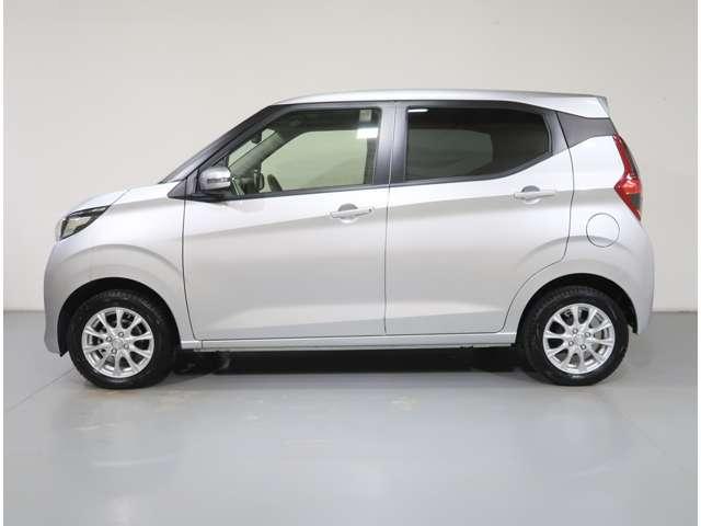 新車ショールーム・サービス工場併設の店舗ですので、ご購入後の保証やアフターサービスの面もＯＫです。