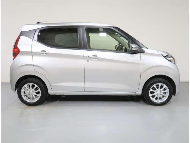 キッズスペースも完備しております♪商談テーブルから見える所に設置しておりますので、安心してお話をお聞かせください♪