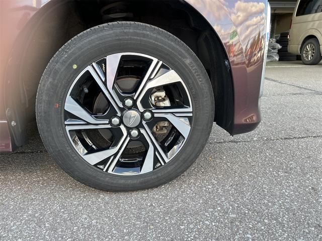 タント カスタムXセレクション クリアランスソナー 衝突軽減システム 衝突安全ボディ オートハイビーム LEDヘッド サイドエアバッグ ABS オートライト 横滑り防止装置 エアコン レーンアシスト キーフリー パワースライドドア(32枚目)