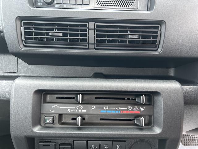 ハイゼットトラック スタンダード　車線逸脱警報　コーナーセンサ　４ＷＤ　エアコン　エアバック　衝突回避支援ブレーキ　パワステ　クリアランスソナー（14枚目）