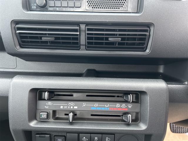 ハイゼットトラック スタンダード　車線逸脱警報　コーナーセンサ　４ＷＤ　エアコン　エアバック　衝突回避支援ブレーキ　パワステ　ＡＢＳ　クリアランスソナー（13枚目）