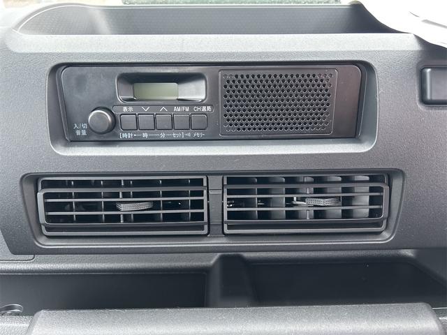 ハイゼットトラック スタンダード　車線逸脱警報　コーナーセンサ　４ＷＤ　エアコン　オートライト　エアバック　衝突回避支援ブレーキ　パワステ　ＡＢＳ　クリアランスソナー（12枚目）