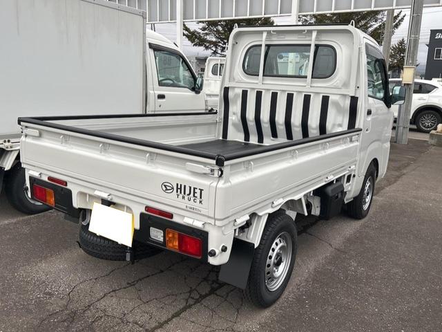 ハイゼットトラック スタンダード　車線逸脱警報　コーナーセンサ　４ＷＤ　エアコン　オートライト　エアバック　衝突回避支援ブレーキ　パワステ　ＡＢＳ　クリアランスソナー（5枚目）