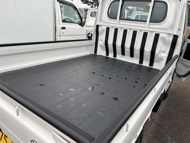 ハイゼットトラック スタンダード　車線逸脱警報　コーナーセンサ　４ＷＤ　エアコン　オートライト　エアバック　衝突回避支援ブレーキ　パワステ　ＡＢＳ　クリアランスソナー（7枚目）