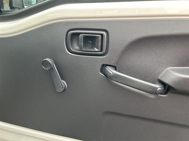 ハイゼットトラック スタンダード　車線逸脱警報　コーナーセンサ　４ＷＤ　エアコン　オートライト　エアバック　衝突回避支援ブレーキ　パワステ　ＡＢＳ　クリアランスソナー（15枚目）