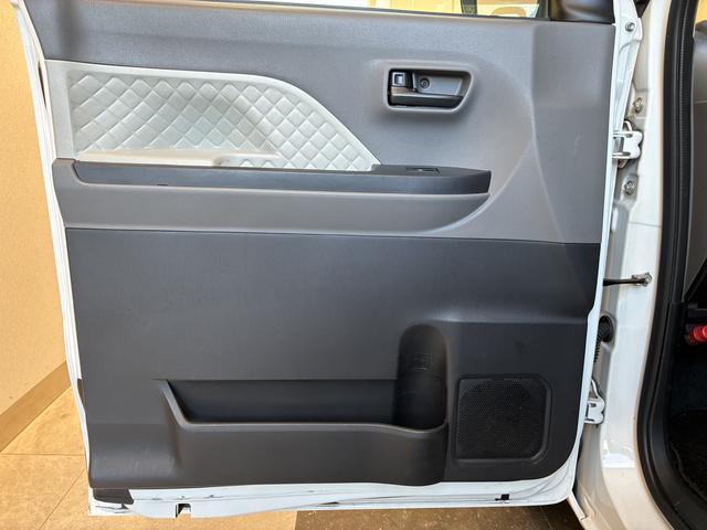 タント Xスペシャル 4WD ワンオーナー・4WD・7.3万K・CDチューナー・オートエアコン・シートヒーター・ドアサンシェード・ドアバイザー・電子カードキー・スタッドレスタイヤ・スマートアシスト搭載車・純正アルミホイール(22枚目)