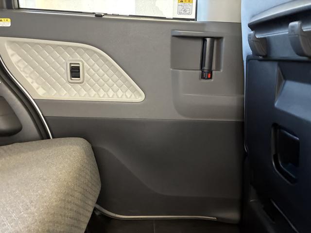 タント Xスペシャル 4WD ワンオーナー・4WD・7.3万K・CDチューナー・オートエアコン・シートヒーター・ドアサンシェード・ドアバイザー・電子カードキー・スタッドレスタイヤ・スマートアシスト搭載車・純正アルミホイール(24枚目)