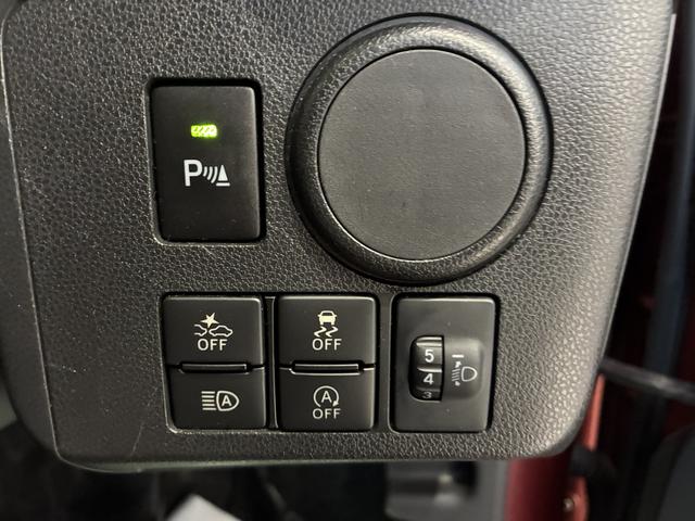 各機能のスイッチ類がハンドル右下部に集約され、操作性に優れています♪