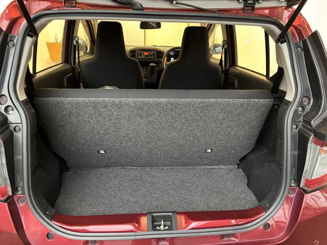 荷室はコンパクトながらも、日常生活には過不足の無いスペースを確保しています！