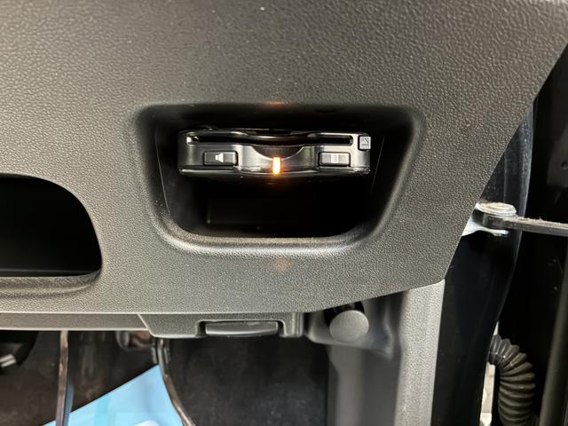 ムーヴ カスタム　ＲＳ　４ＷＤ　ワンオーナー・４ＷＤ・６．７万Ｋ・ナビ・バックカメラ・ＥＴＣ・オートエアコン・ステアリングスイッチ・シートアンダートレイ・ドアバイザー・電子カードキー・純正アルミホイール・エンジンスターター（12枚目）