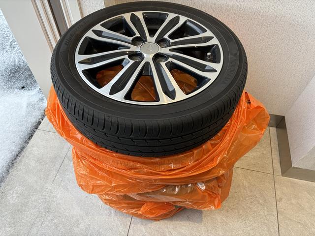 �_�C�n�c�F�蒆�ÎԂ́A�w���ɕK�v�ȏ���p���܂߂����S�̎x�����z�\���ł��B