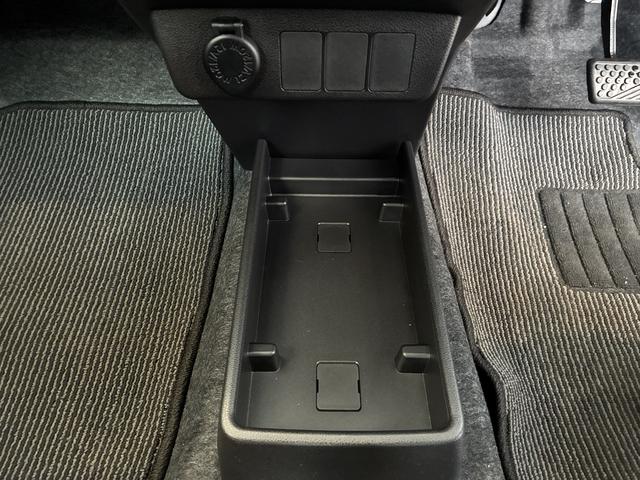 ミライース Ｘ　リミテッドＳＡＩＩＩ　４ＷＤ　ワンオーナー・４ＷＤ・０．６万Ｋ・ＣＤチューナー・マニュアルエアコン・パーキングセンサー・横滑り防止・アイドリングストップ・ヘッドライトコントロール・衝突回避支援システム・オートハイビーム・スマアシ（10枚目）