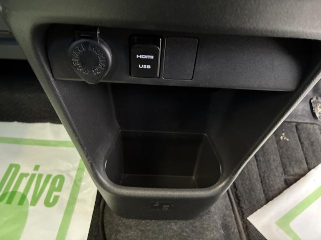 �C���p�l�A���_�[�|�P�b�g�ɂ͂b�c�P�[�X�������ۂ���܂�܂��B