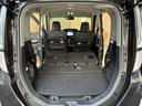 後席シートの背もたれを倒すと広大な荷室空間が実現できます