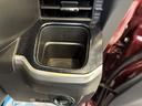 運転席側埋め込み式カップホルダー