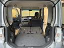 後席シートの背もたれを倒すと広大な荷室空間が実現できます