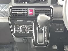 快適装備のオートエアコン♪　温度設定をすれば、自動で車内の温度管理をしてくれる優れ物です☆彡 7