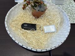 �Żҥ����ɥ�������Ӥ��Ƥ���С��ꥯ�����ȥ����å��򲡤������ǥɥ��λܾ��Ȳ�����Ԥ��ޤ��������������ɻߤ���Ω�ĥ���ӥ饤������ǽ�դ��Ǥ��� 4