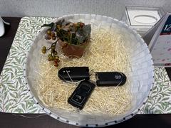 �Żҥ����ɥ�������Ӥ��Ƥ���С��ꥯ�����ȥ����å��򲡤������ǥɥ��λܾ��Ȳ�����Ԥ��ޤ��������������ɻߤ���Ω�ĥ���ӥ饤������ǽ�դ��Ǥ��� 4