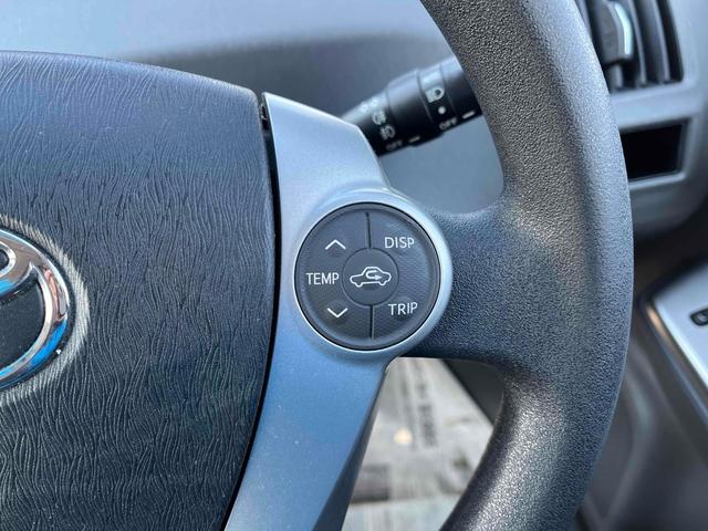 プリウスアルファ Ｓ　ＥＴＣ　ナビ　ＴＶ　アルミホイール　スマートキー　ＣＶＴ　盗難防止システム　衝突安全ボディ　ＡＢＳ　ＣＤ　ミュージックプレイヤー接続可　エアコン　パワーステアリング　パワーウィンドウ（11枚目）