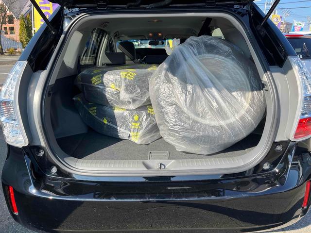 プリウスアルファ Ｓ　ＥＴＣ　ナビ　ＴＶ　アルミホイール　スマートキー　ＣＶＴ　盗難防止システム　衝突安全ボディ　ＡＢＳ　ＣＤ　ミュージックプレイヤー接続可　エアコン　パワーステアリング　パワーウィンドウ（19枚目）