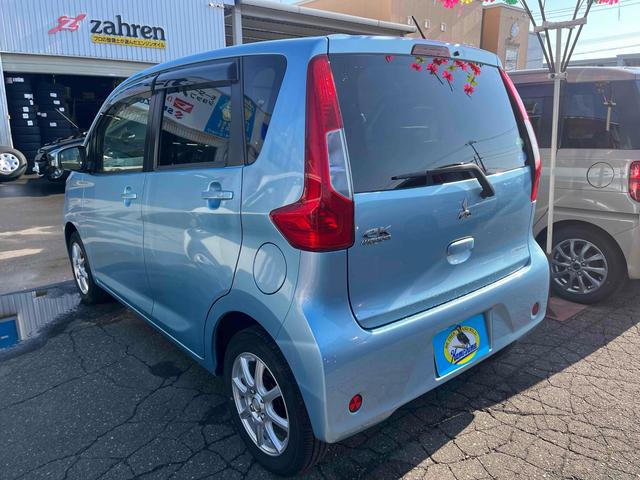 eKワゴン M e-アシスト 4WD 衝突被害軽減システム キーレスエントリー アイドリングストップ 電動格納ミラー シートヒーター ベンチシート CVT ABS ESC CD アルミホイール 衝突安全ボディ エアコン(6枚目)