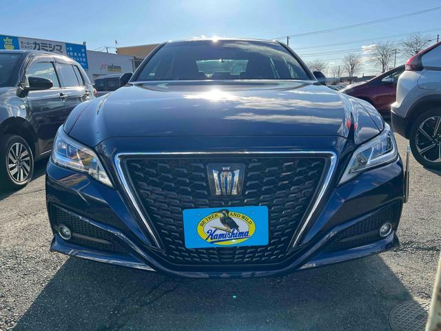 クラウンハイブリッド Ｇ　Ｆｏｕｒ　４ＷＤ　ドライブレコーダー　クリアランスソナー　レーンアシスト　オートクルーズコントロール　衝突被害軽減システム　バックカメラ　ナビ　アルミホイール　オートライト　ＬＥＤヘッドランプ　ＣＶＴ（2枚目）