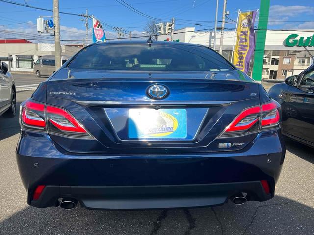 クラウンハイブリッド Ｇ　Ｆｏｕｒ　４ＷＤ　ドライブレコーダー　クリアランスソナー　レーンアシスト　オートクルーズコントロール　衝突被害軽減システム　バックカメラ　ナビ　アルミホイール　オートライト　ＬＥＤヘッドランプ　ＣＶＴ（5枚目）