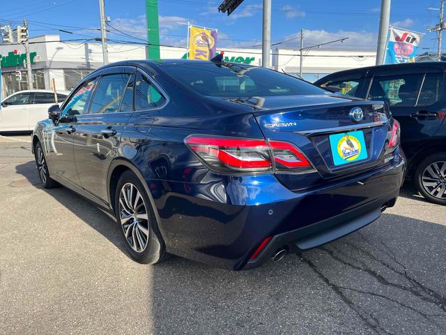 クラウンハイブリッド Ｇ　Ｆｏｕｒ　４ＷＤ　ドライブレコーダー　クリアランスソナー　レーンアシスト　オートクルーズコントロール　衝突被害軽減システム　バックカメラ　ナビ　アルミホイール　オートライト　ＬＥＤヘッドランプ　ＣＶＴ（6枚目）