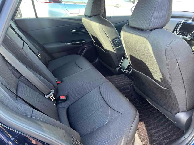 クラウンハイブリッド Ｇ　Ｆｏｕｒ　４ＷＤ　ドライブレコーダー　クリアランスソナー　レーンアシスト　オートクルーズコントロール　衝突被害軽減システム　バックカメラ　ナビ　アルミホイール　オートライト　ＬＥＤヘッドランプ　ＣＶＴ（19枚目）