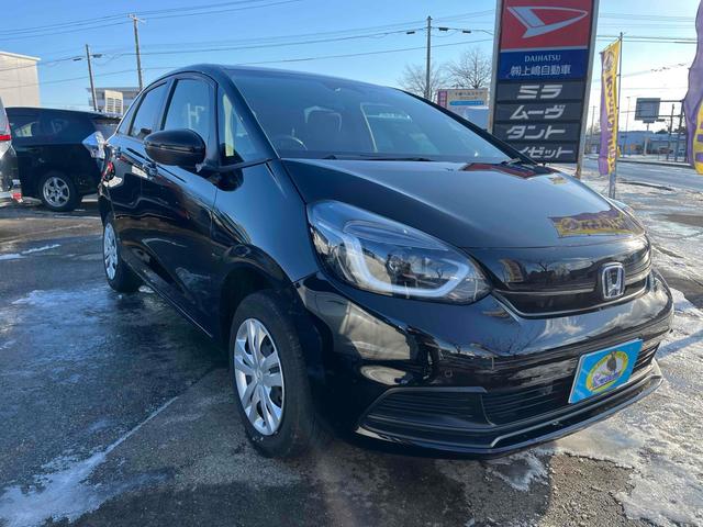 フィット e:HEVホーム 4WD ドライブレコーダー ETC ナビ TV クリアランスソナー オートクルーズコントロール レーンアシスト 衝突被害軽減システム オートライト LEDヘッドランプ スマートキー CVT(3枚目)