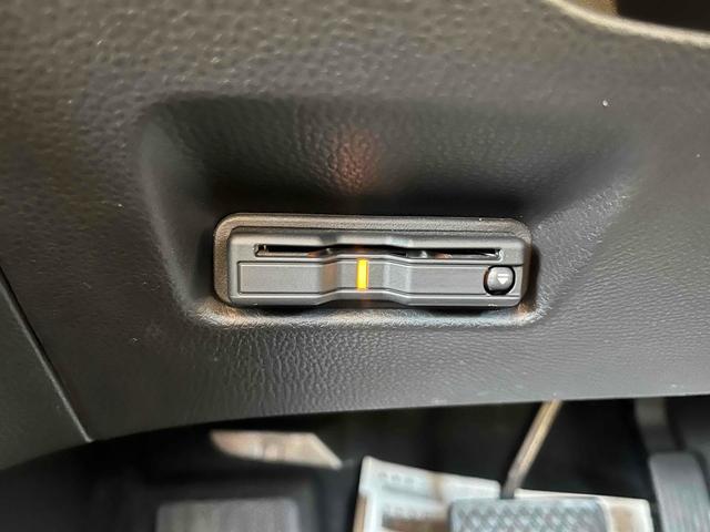 フィット e:HEVホーム 4WD ドライブレコーダー ETC ナビ TV クリアランスソナー オートクルーズコントロール レーンアシスト 衝突被害軽減システム オートライト LEDヘッドランプ スマートキー CVT(16枚目)