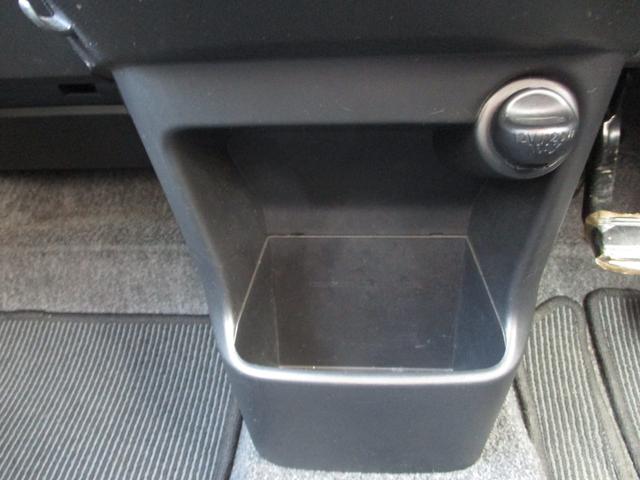 ムーヴ カスタム　Ｘリミテッド　ＳＡ　エアＢ　ＡＢＳ　ナビ　ＣＤ　ＴＶ　Ｂカメラ　Ｐスタート　アイドリングストップ　横滑り防止装置　衝突被害軽減ブレーキ（8枚目）