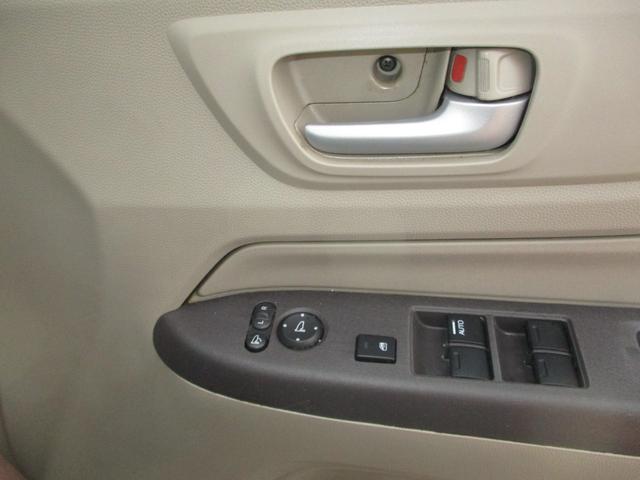 Ｎ－ＷＧＮ Ｇ　エアＢ　ＡＢＳ　ナビ　ＴＶ　ＣＤ　ＤＶＤ　Ｐスタート　キーレス　横滑り防止装置　シートヒーター（13枚目）