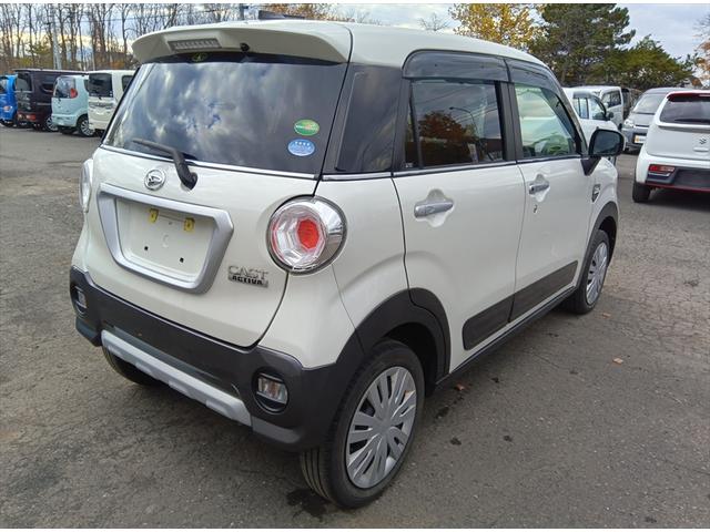 キャスト アクティバＸ　４ＷＤ　アイドリングストップ　スマートキードアミラーヒーター　横滑り防止装置　ＡＢＳ　オートライト　電動格納ミラー（4枚目）