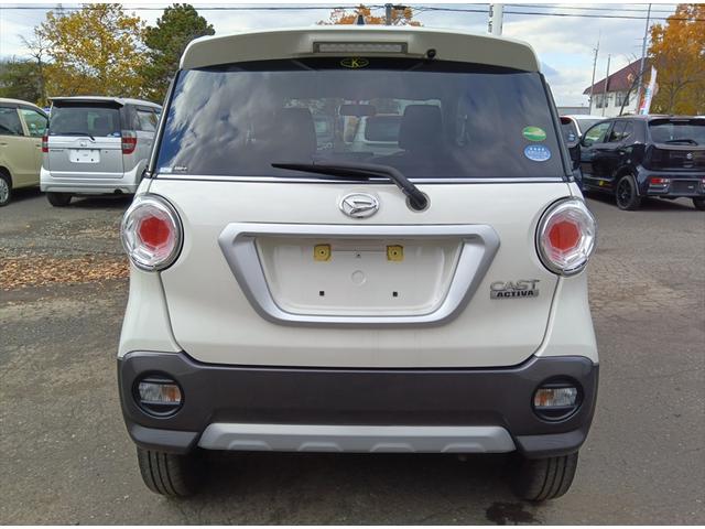 キャスト アクティバＸ　４ＷＤ　アイドリングストップ　スマートキードアミラーヒーター　横滑り防止装置　ＡＢＳ　オートライト　電動格納ミラー（5枚目）