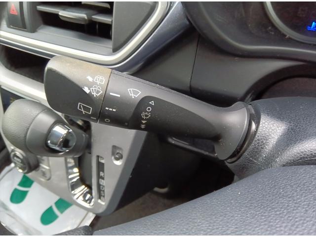 キャスト アクティバＸ　４ＷＤ　アイドリングストップ　スマートキードアミラーヒーター　横滑り防止装置　ＡＢＳ　オートライト　電動格納ミラー（21枚目）