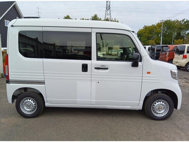 Ｎ－ＶＡＮ Ｇ　４ＷＤ　届出済未使用車　衝突軽減ブレーキ　アイドリングストップ　キーレス　アダプティブクルーズコントロール　障害物センサー　ミラーヒーター　誤発進抑制装置　横滑り防止装置　ＡＢＳ（3枚目）