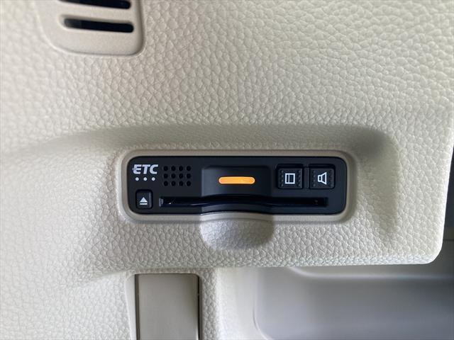Ｎ－ＢＯＸ Ｇホンダセンシング　４ＷＤ　衝突軽減ブレーキ　ＥＴＣ　アダプティブクルーズコントロール　スマートキー　アイドリングストップ　　　シートヒーター　ミラーヒーター　ＬＥＤヘッドライト　ＣＤ　誤発進抑制装置　横滑り防止装置（4枚目）