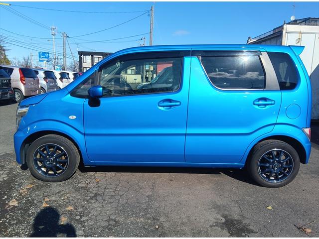 ワゴンR FA 4WD マニュアル車 キーレス CD ミラーヒーター 社外アルミホイール 横滑り防止装置 ABS(7枚目)