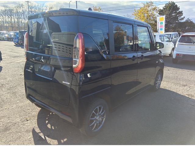 ｅＫスペース Ｍ　４ＷＤ　衝突軽減ブレーキ　アイドリングストップ　キーレス　シートヒーター　ミラーヒーター　社外アルミホイール　誤発進抑制装置　横滑り防止装置（4枚目）