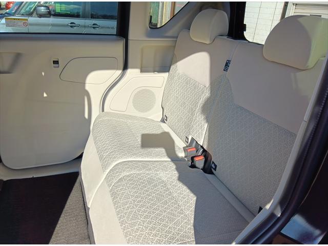 ｅＫスペース Ｍ　４ＷＤ　衝突軽減ブレーキ　アイドリングストップ　キーレス　シートヒーター　ミラーヒーター　社外アルミホイール　誤発進抑制装置　横滑り防止装置（12枚目）