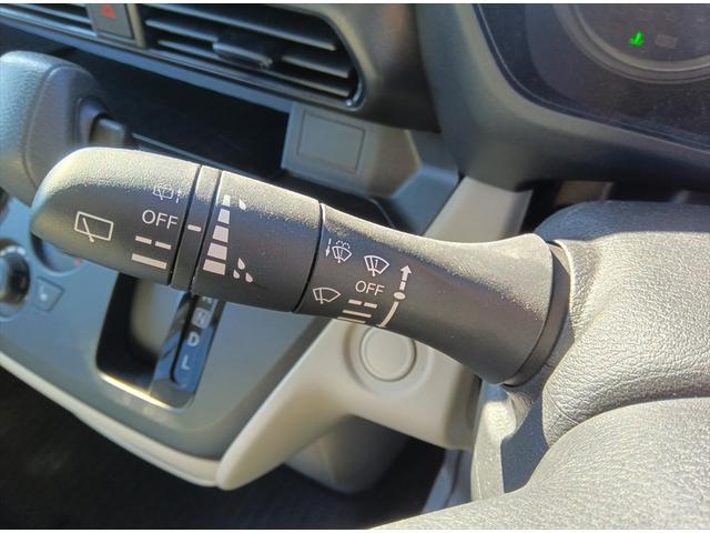 ｅＫスペース Ｍ　４ＷＤ　衝突軽減ブレーキ　アイドリングストップ　キーレス　シートヒーター　ミラーヒーター　社外アルミホイール　誤発進抑制装置　横滑り防止装置（19枚目）