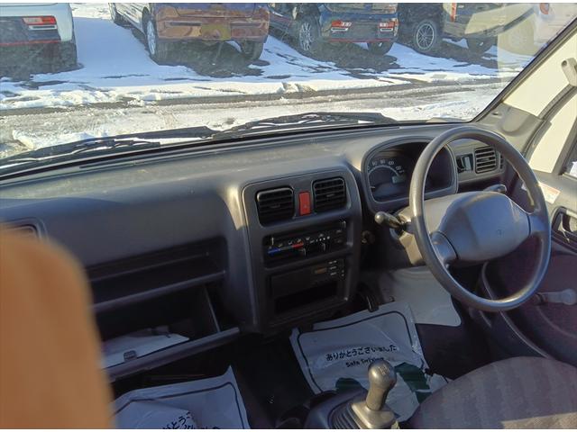キャリイトラック ＫＣエアコン・パワステ　４ＷＤ（10枚目）