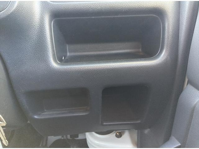 キャリイトラック ＫＣエアコン・パワステ　４ＷＤ（26枚目）