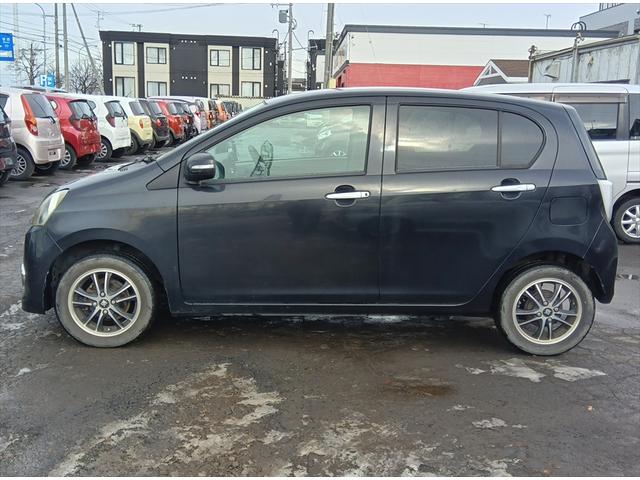 ミライース Ｇｆ　４ＷＤ　スマートキー　アイドリングストップ　横滑り防止装置　プッシュスタート　社外アルミホイール　禁煙車　電動格納ミラー　ＡＢＳ（7枚目）