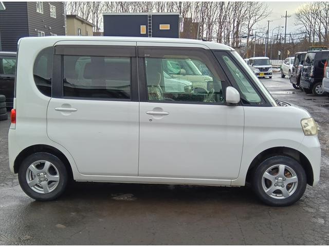 タント Ｘ　４ＷＤ　スマートキー　ＥＴＣ　ＣＤ　ドアミラーヒーター　社外アルミホイール　片側スライドドア　ＡＢＳ　禁煙車（3枚目）